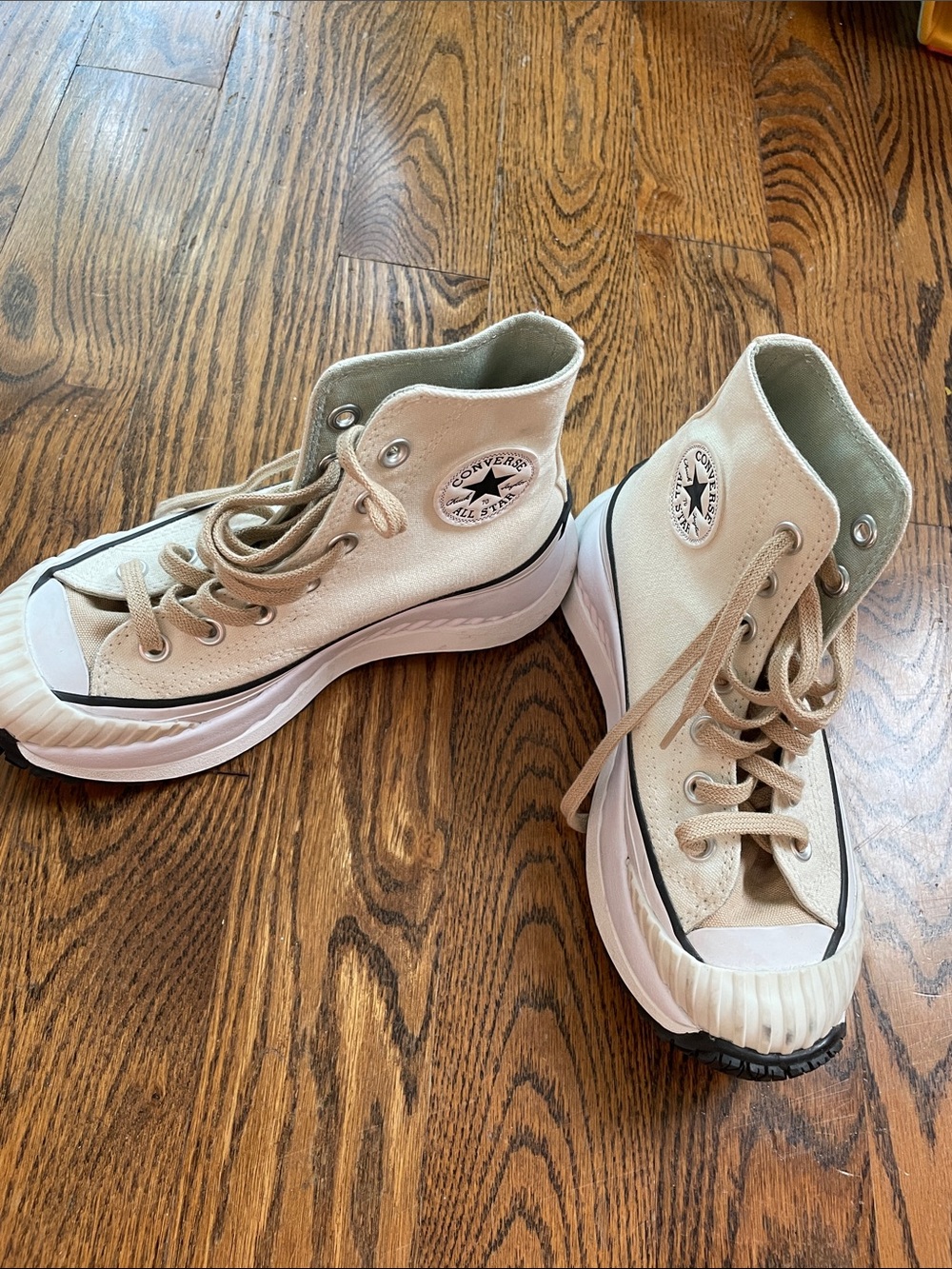 Converse Chuck 70 AT-CX Platform High Top Sneakers - NWOB women’s 4.5